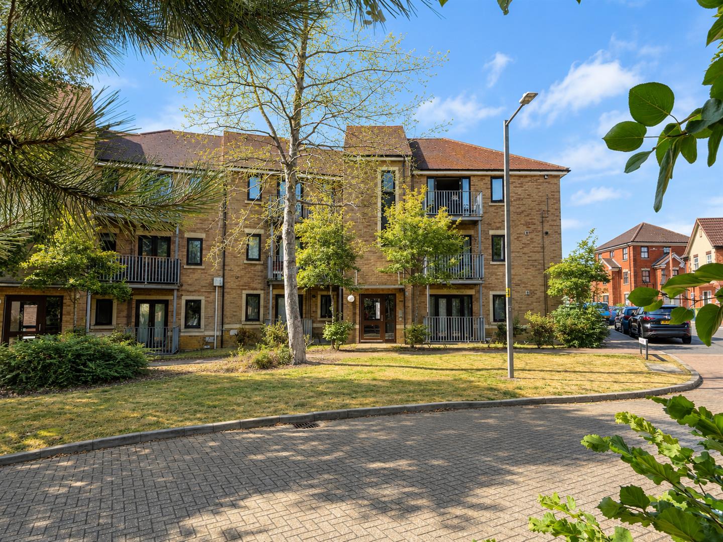 2 bed property in Stapeley Court, Milton Keynes